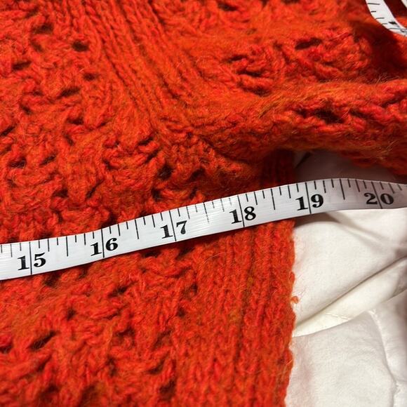 Banana Republic Star Stitch Crochet Sweater in Tamale Womens L - Picture 8 of 9